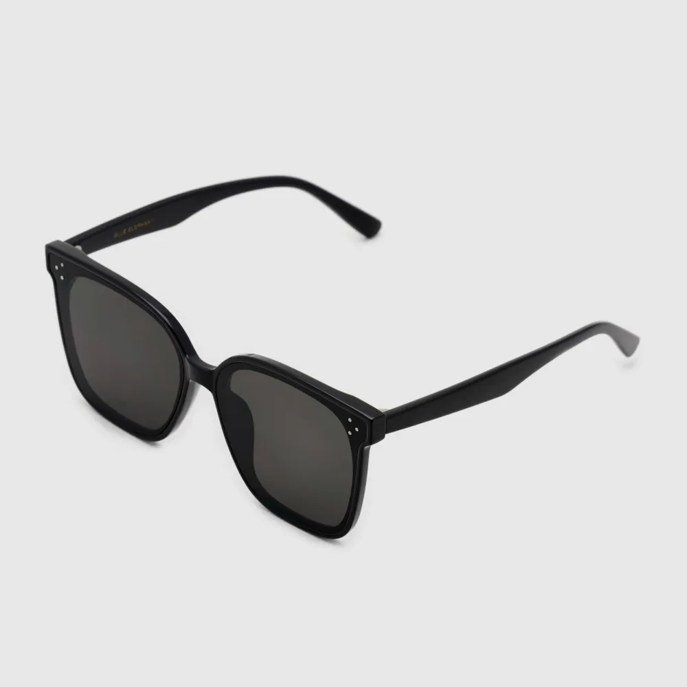 Sinatra Black