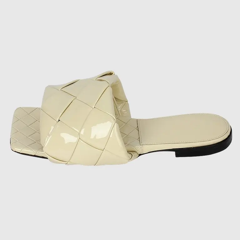 Bottega Veneta - Nappa Maxi Intrecciato Lido Flat Sandals