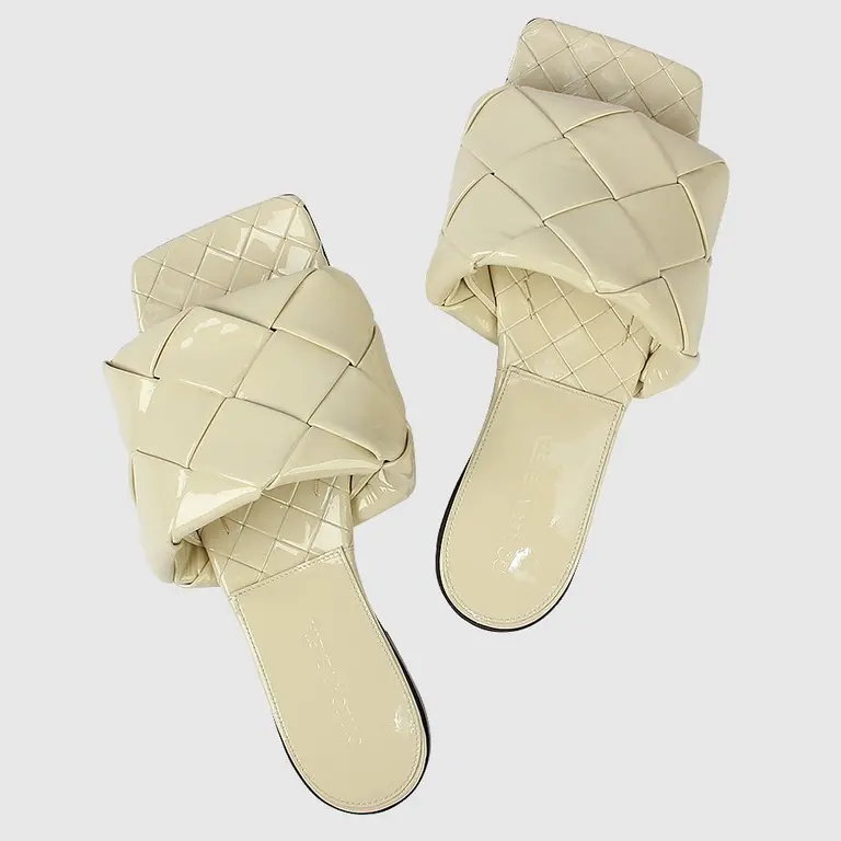Bottega Veneta - Nappa Maxi Intrecciato Lido Flat Sandals